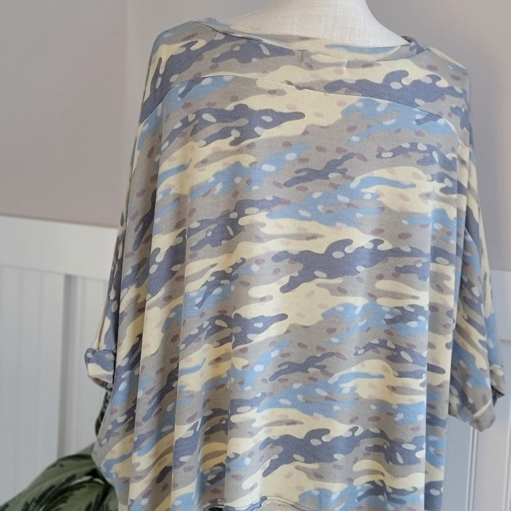 Endless Summer Relaxed hi-lo tee